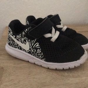 Nike toddler sneakers